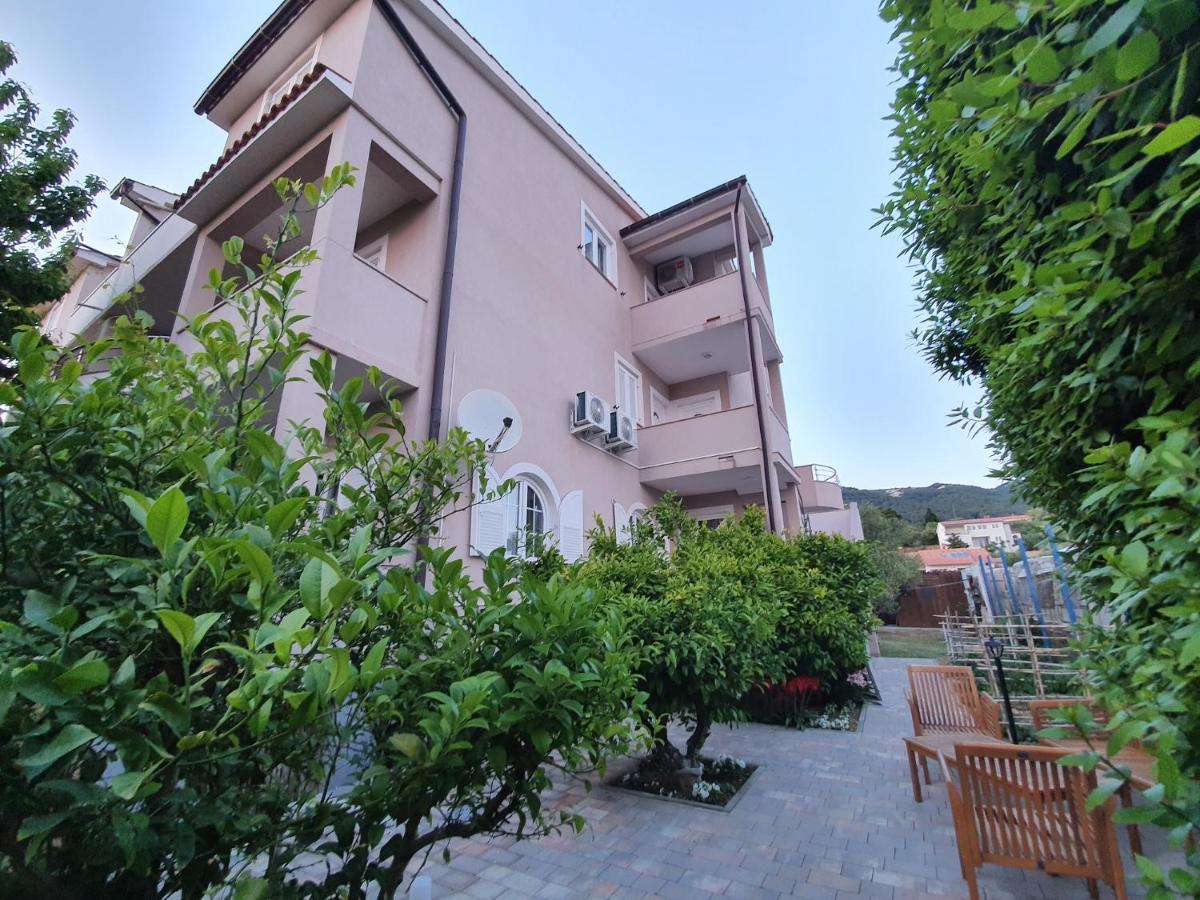 Apartments Leon 2 Banjol المظهر الخارجي الصورة
